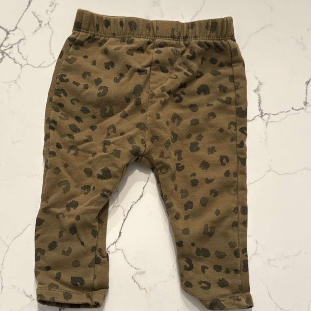 Zara Kids Olive Fleece Leopard Leggings